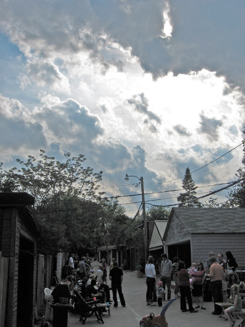 clouds over the laneway party