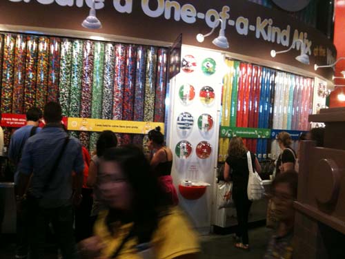 M & M World